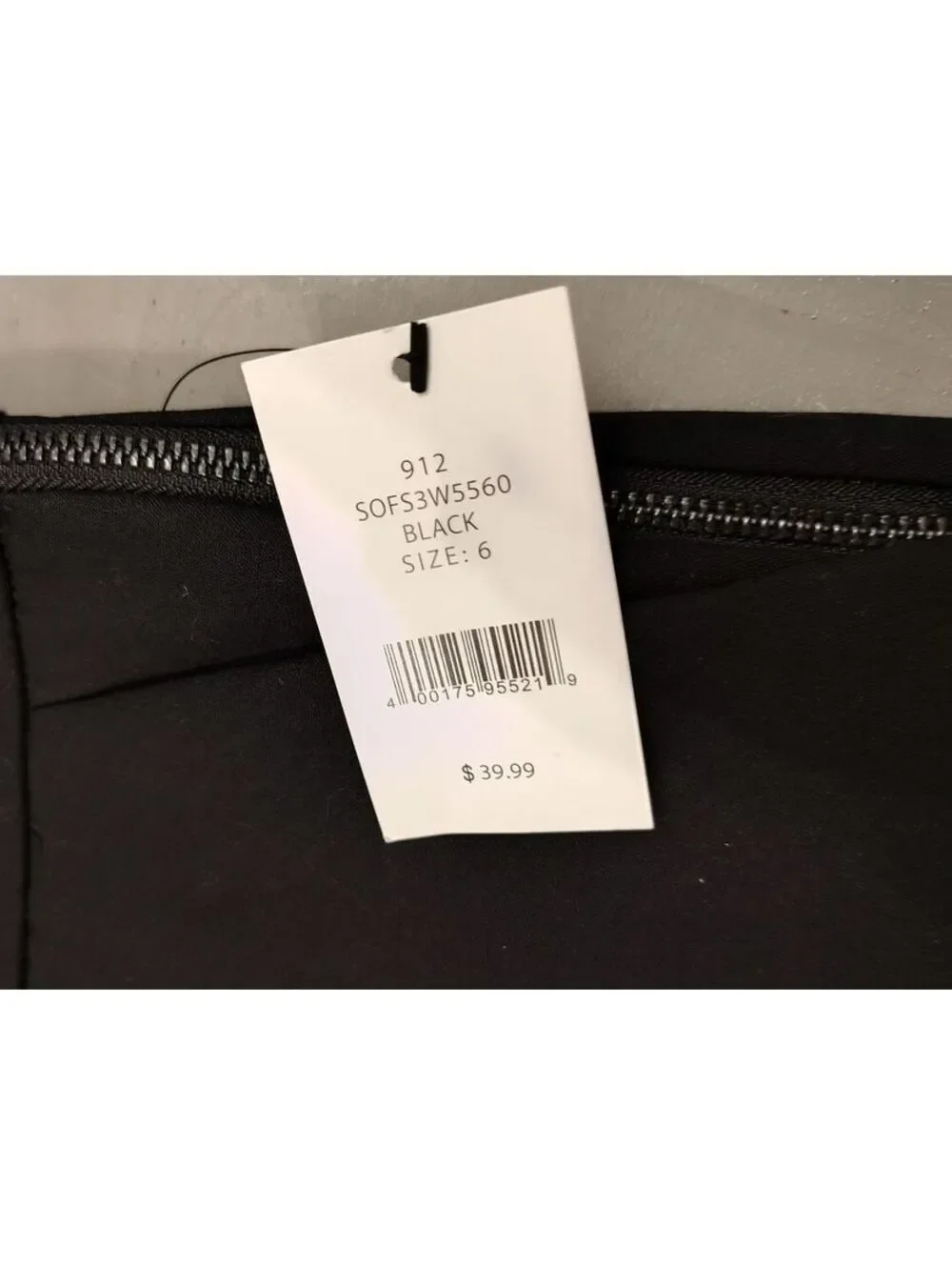 Saks Fifth Ave Women's Black Dress Shorts Size 6 NWT